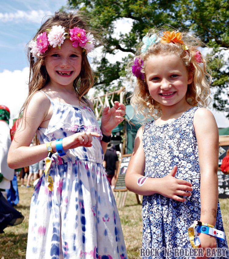 what's a fetival without flowers?!