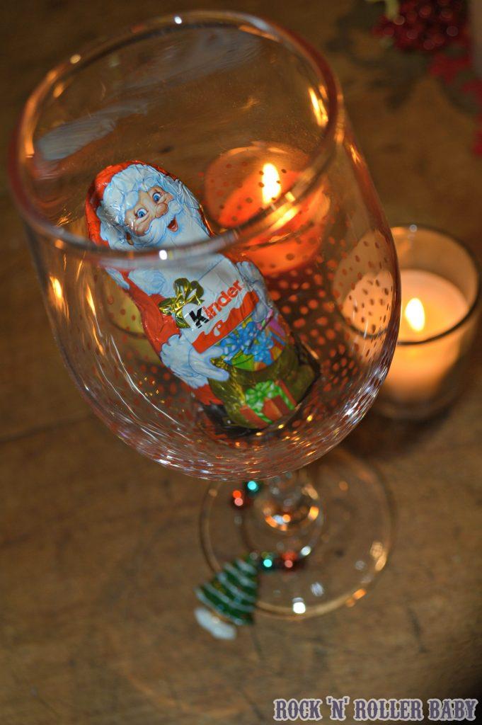I put chocolate santas in the glasses but Poundland also sell bags of choclate Christmas puddings and Brussels Sprouts which I think would look equally as delightful! Cheers!